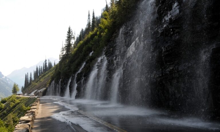 Weeping Wall - Montana